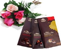 6 Red roses with 3 Bourneville chocolates