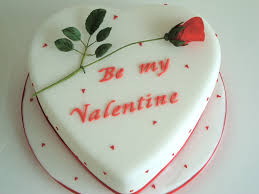 1 Kg Heart Chocolate Cake icing BE MY VALENTINE with 5 roses free