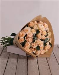 40 pretty peach roses hand bouquet