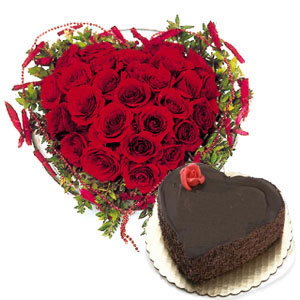 1 kg cake and 24 roses heart shaped